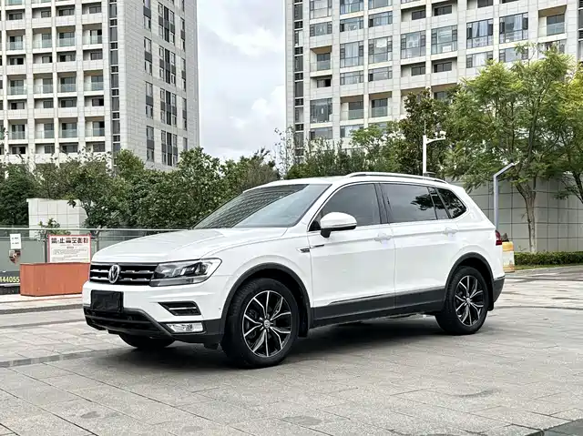 Volkswagen Tiguan L