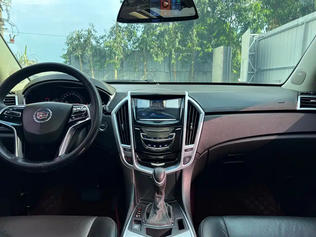 Cadillac SRX — миниатюра 11