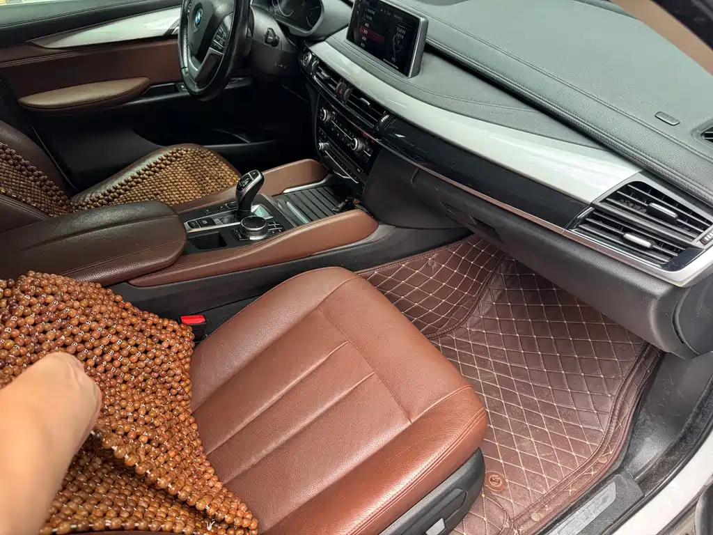 BMW X6 — миниатюра 11