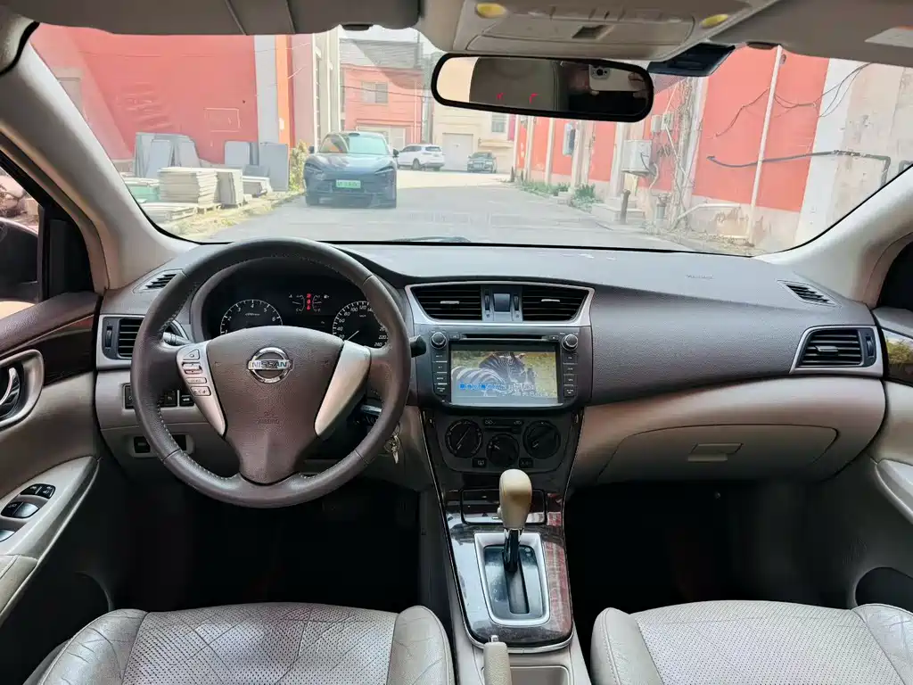 Nissan Sylphy 2012 1.6XL CVT Luxury