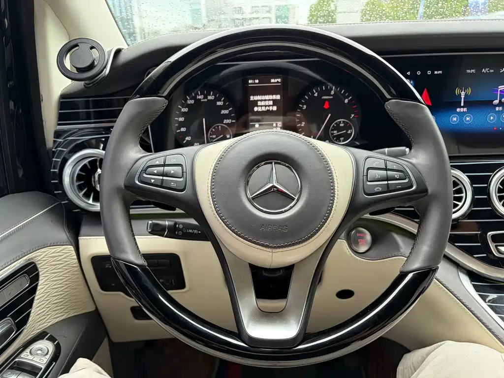 Mercedes-Benz Vito — миниатюра 6