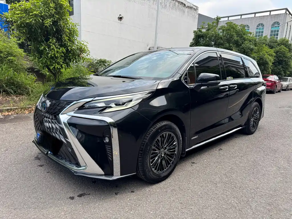 Toyota Sienna 2023