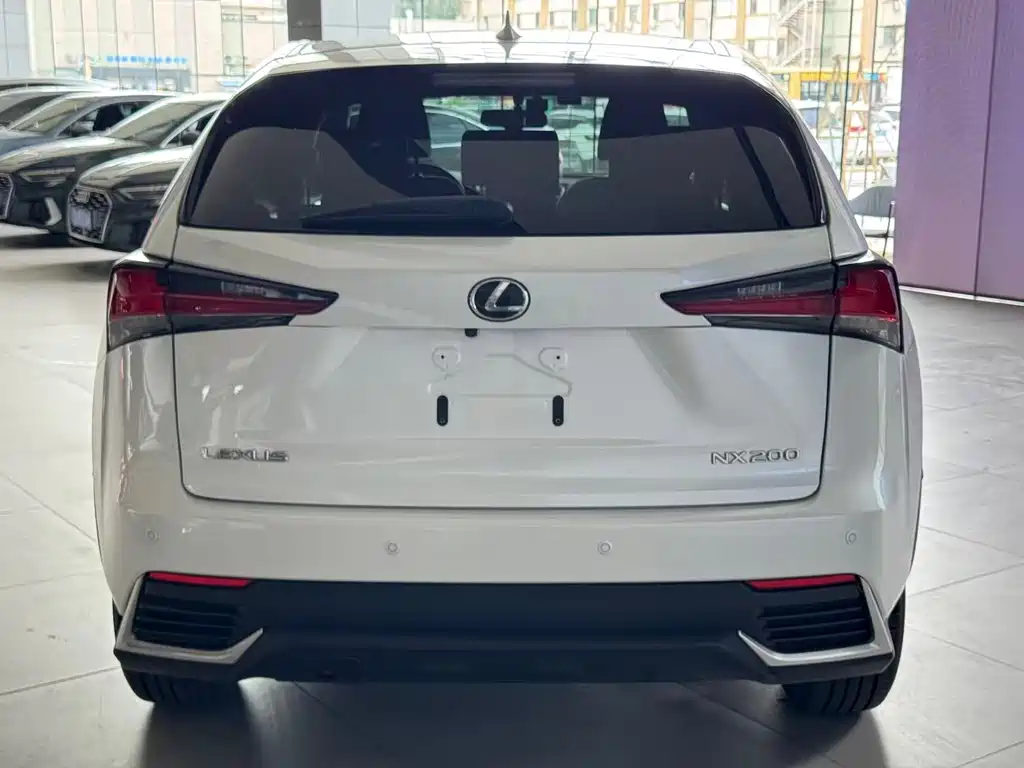 Lexus NX — миниатюра 4