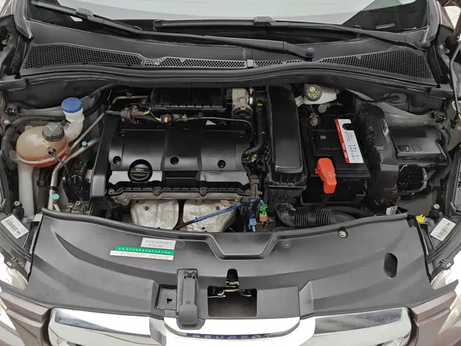 Peugeot 2008 — миниатюра 10