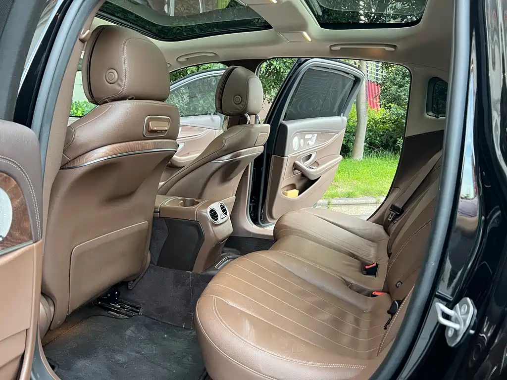 MERCEDES-BENZ E CLASS