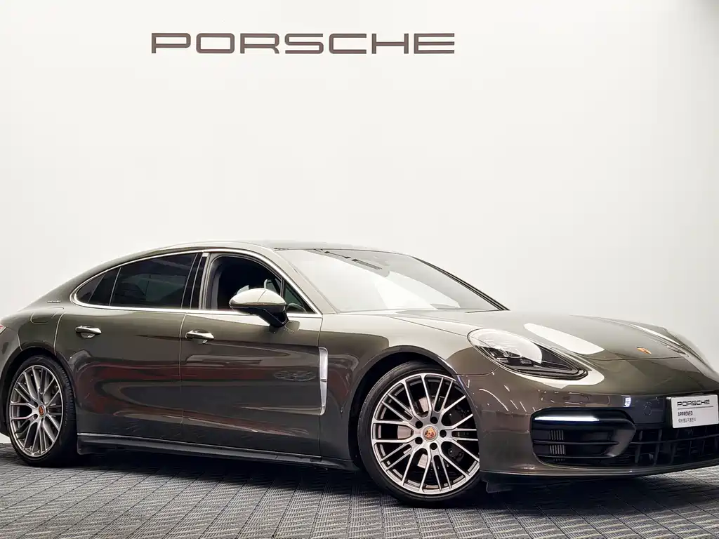 Porsche Panamera 2023