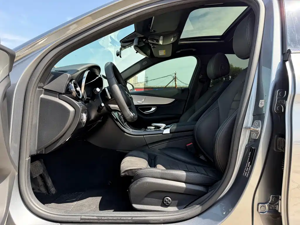 Mercedes-Benz C-Class — миниатюра 12