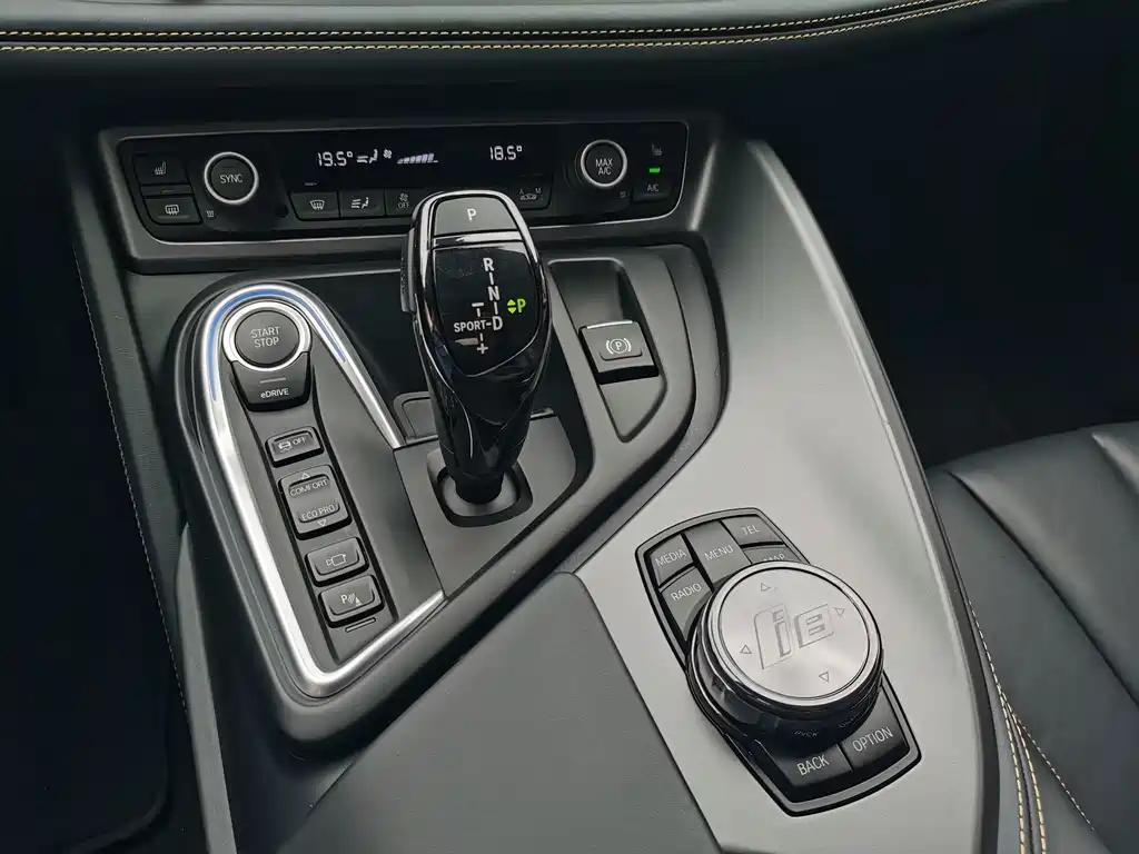 BMW i8 — миниатюра 19