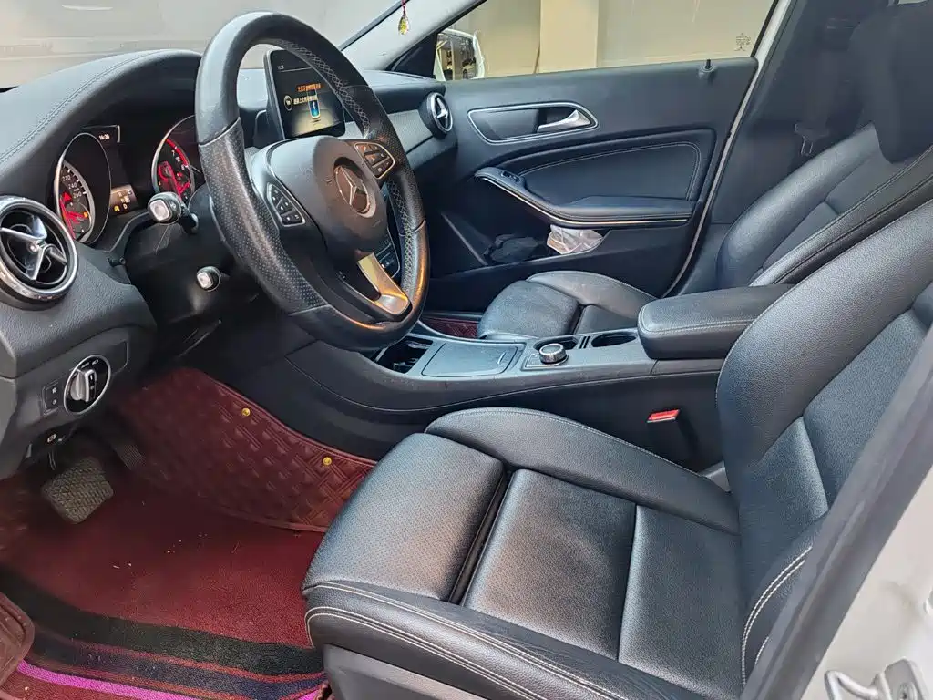Mercedes-Benz GLA — миниатюра 8