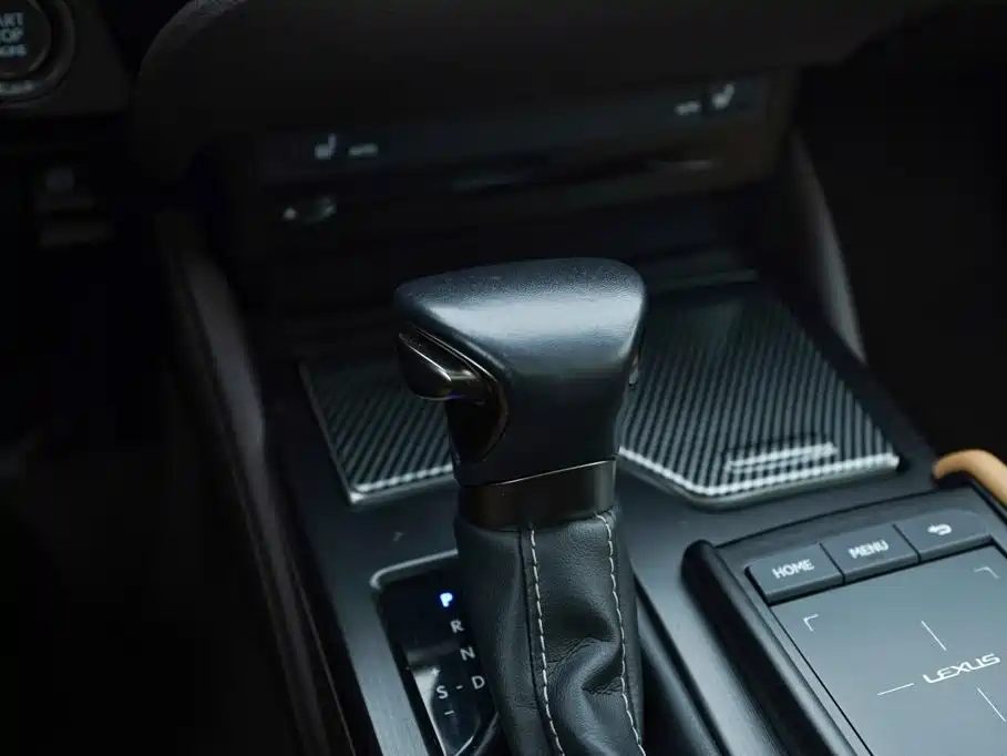 Lexus ES — миниатюра 8