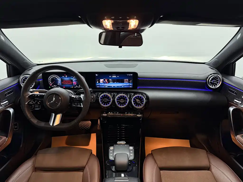 Mercedes-Benz A-Class A 2024 A 200 L Fashion