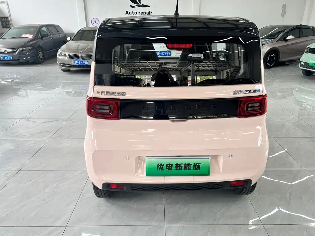 Wuling MINIEV — миниатюра 5