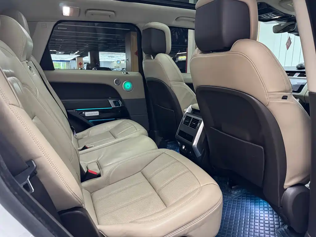 Land Rover Sport PHEV — миниатюра 16