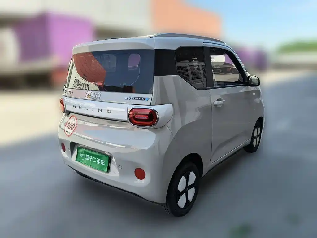 Wuling MINIEV — миниатюра 4