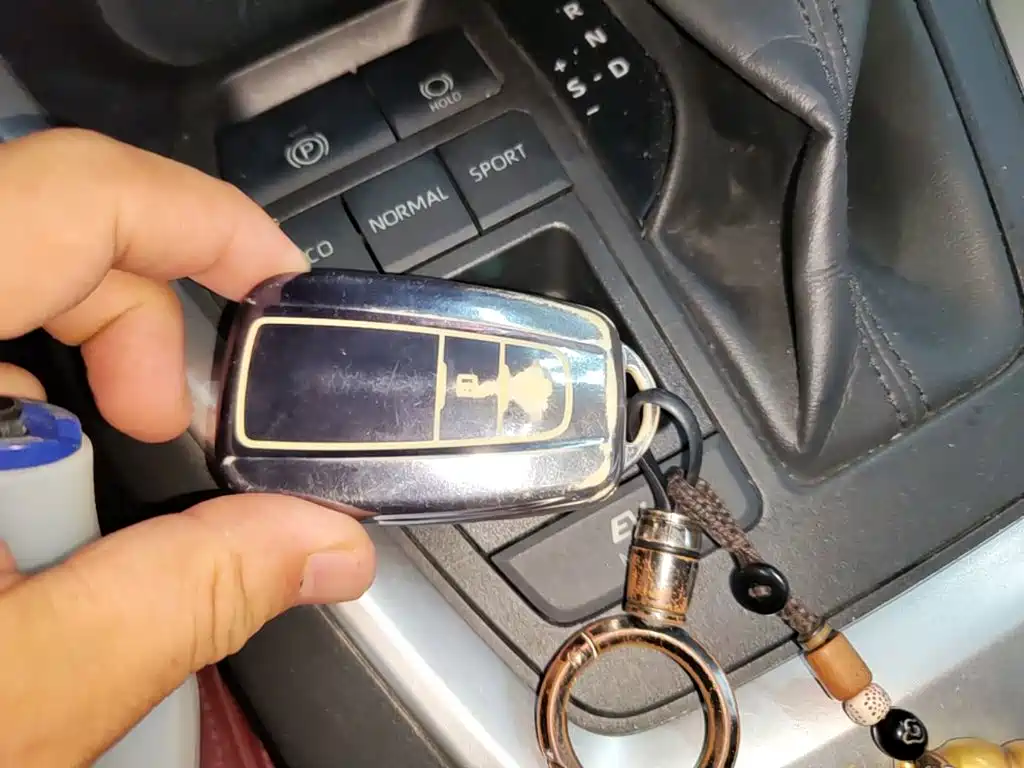 Toyota RAV4 — миниатюра 9
