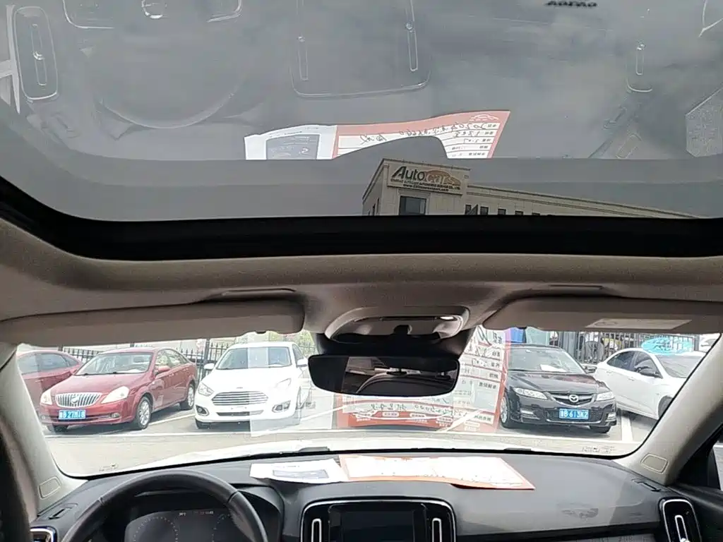 Volvo XC40 — миниатюра 18