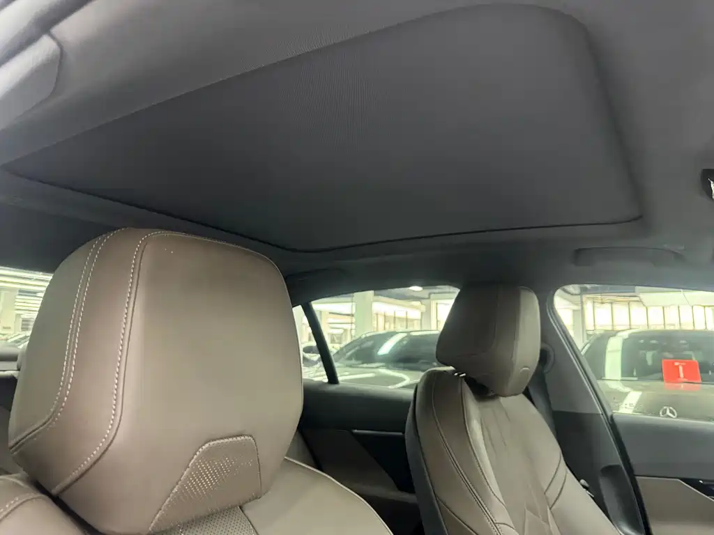 BMW 5 Series (Import) — миниатюра 12
