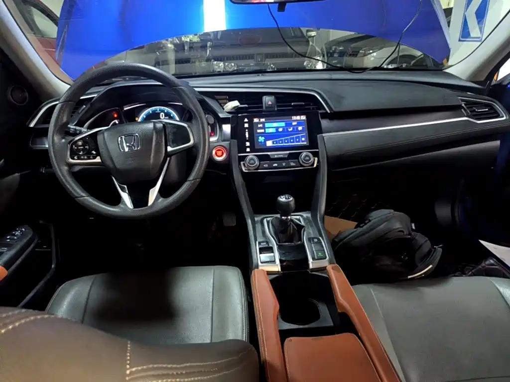 Honda Civic — миниатюра 10
