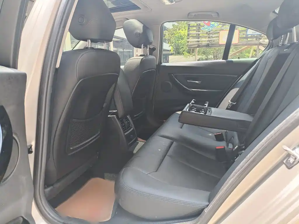 BMW 3 Series — миниатюра 15