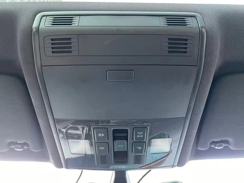 Volkswagen Golf — миниатюра 20