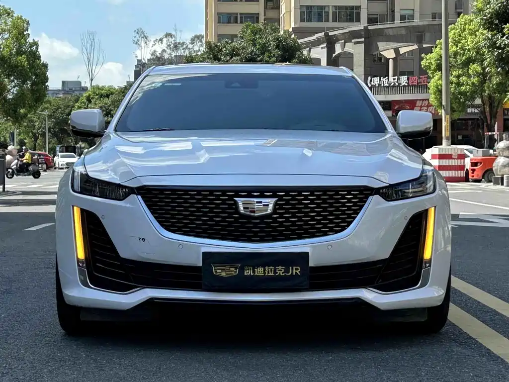 Cadillac CT5 — миниатюра 2