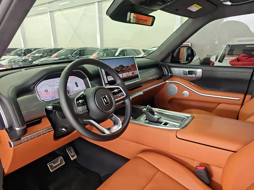 TANK TANK 700 NEW ENERGY