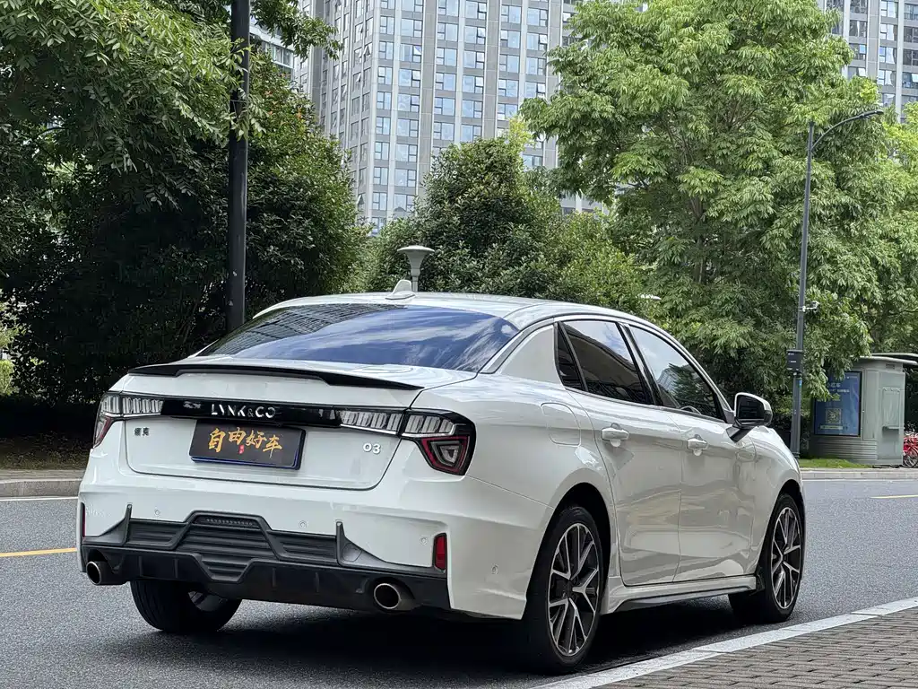 Lynk & Co 03 — миниатюра 20