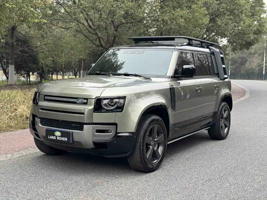Land Rover Defender 2023