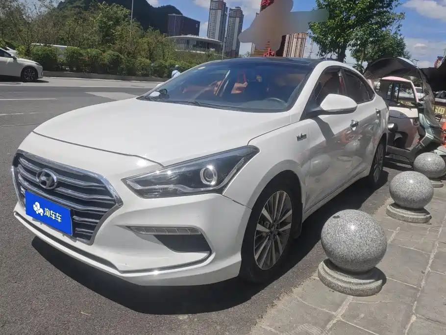 Hyundai Mistra