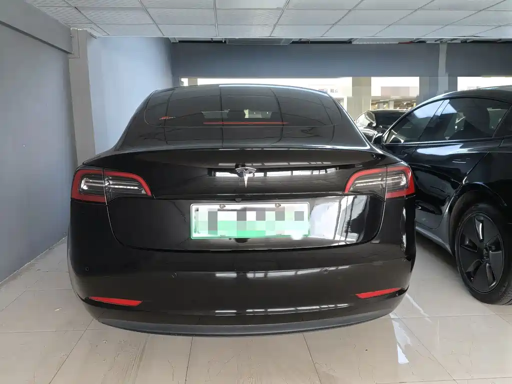Tesla Model 3 — миниатюра 14