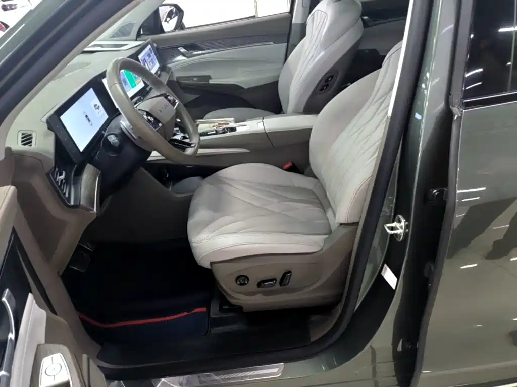 Roewe RX9 — миниатюра 15