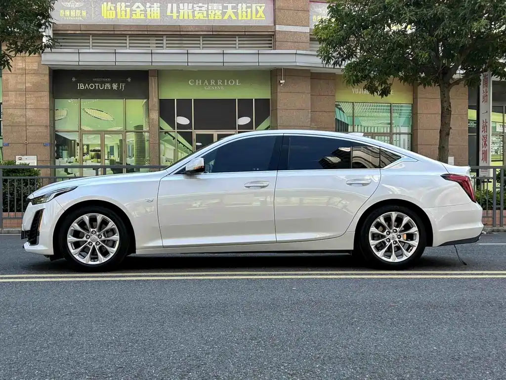 Cadillac CT5 — миниатюра 9