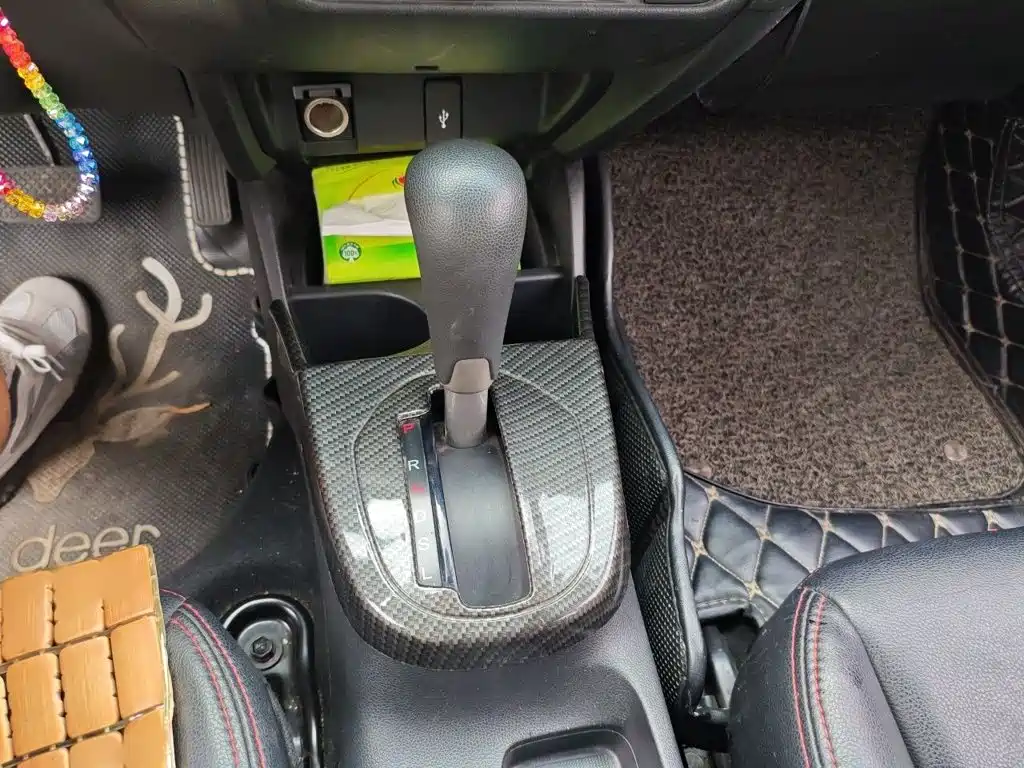 Honda Fit — миниатюра 7