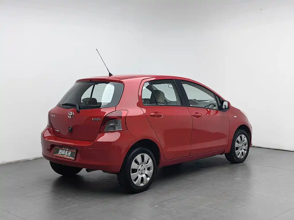 Toyota Yaris — миниатюра 2