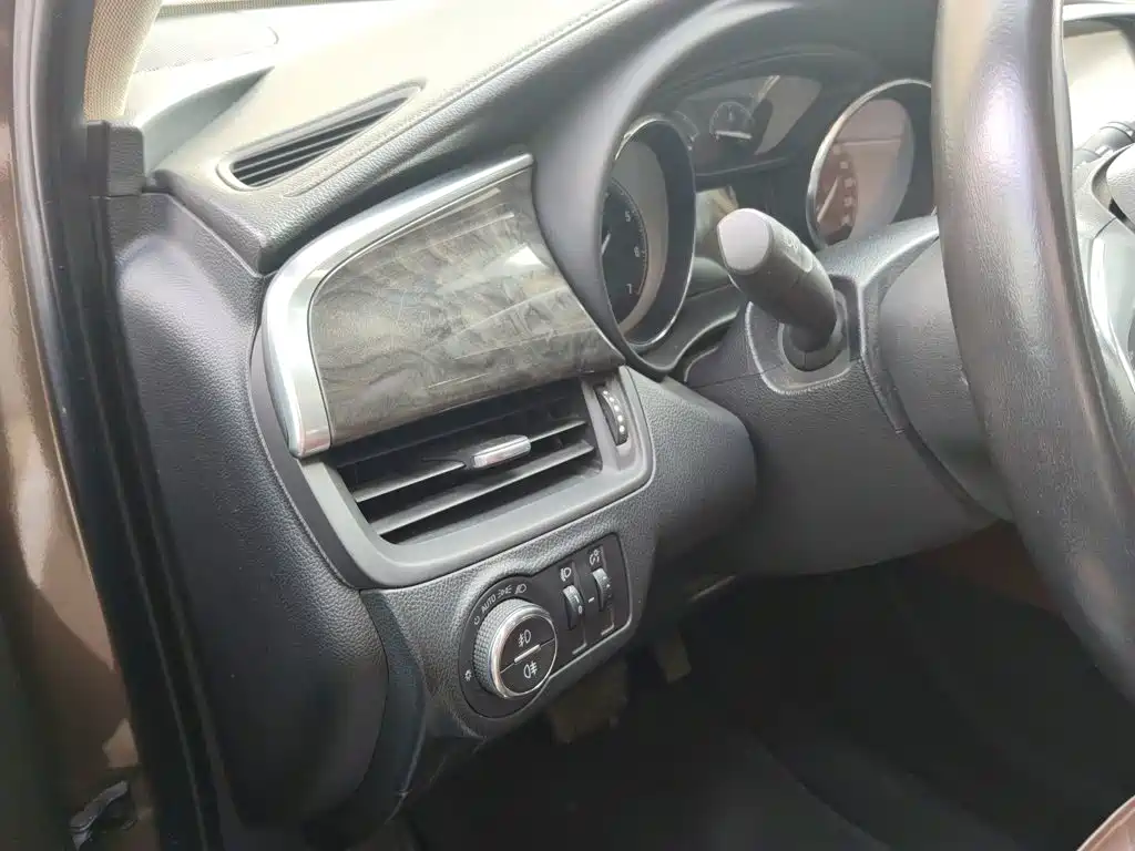 Buick Envision Plus — миниатюра 12