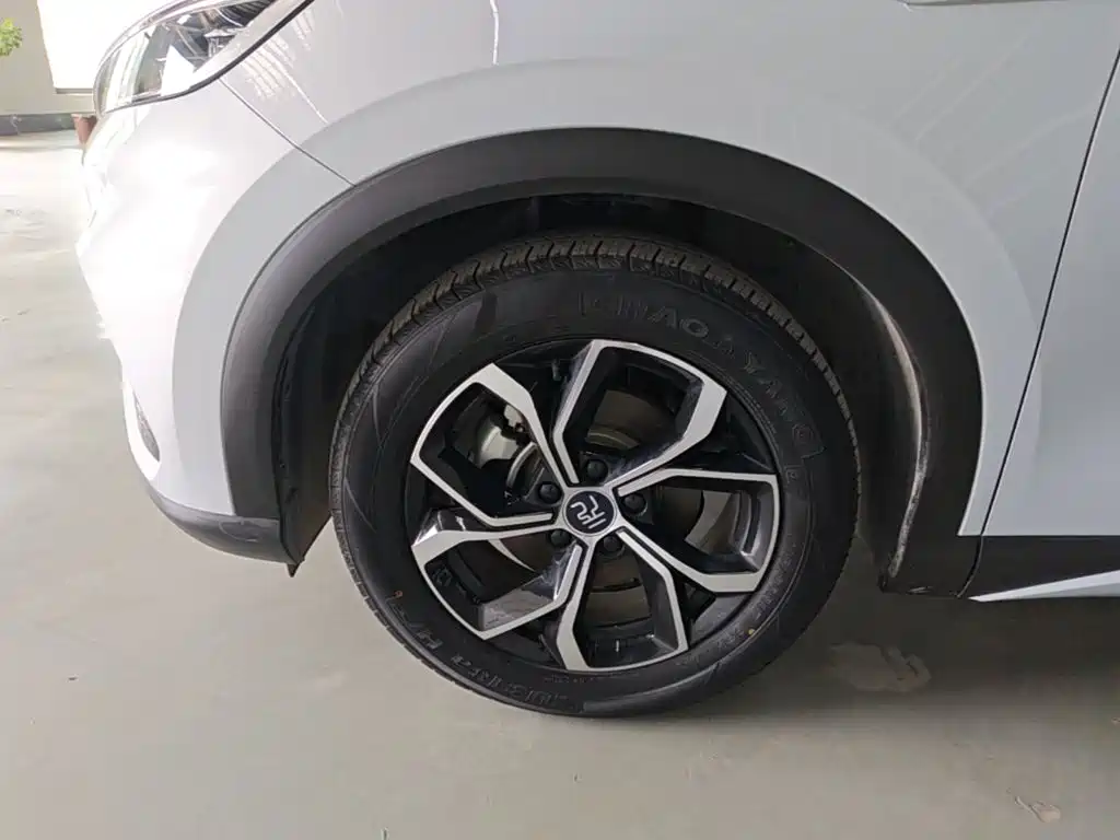 BYD Yuan Plus — миниатюра 23