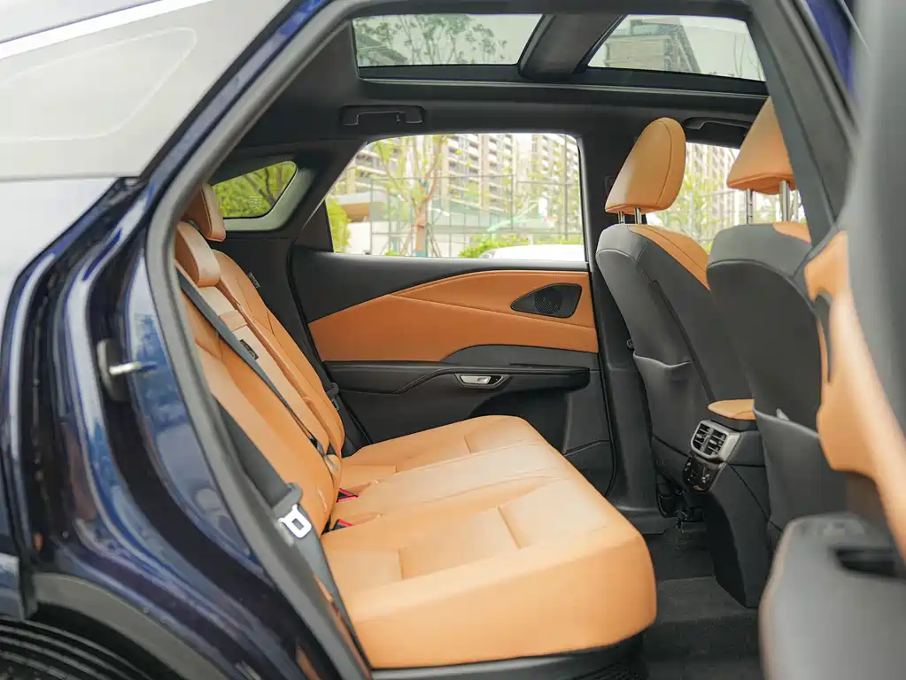Lexus RX — миниатюра 13