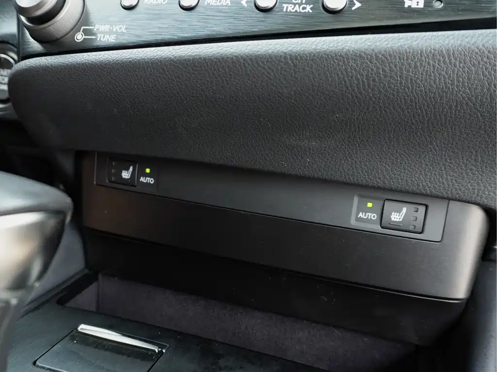 Lexus ES — миниатюра 15