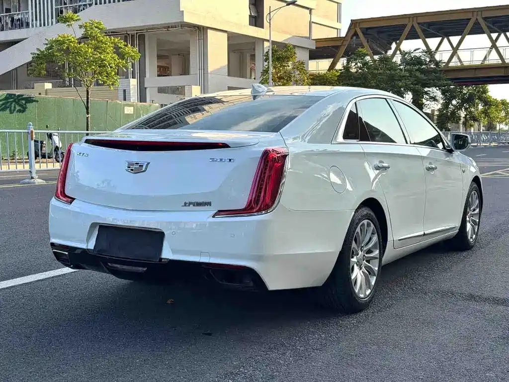Cadillac XTS — миниатюра 4