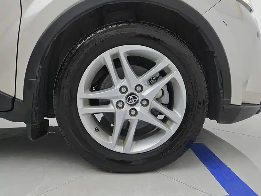 Toyota C-HR — миниатюра 6