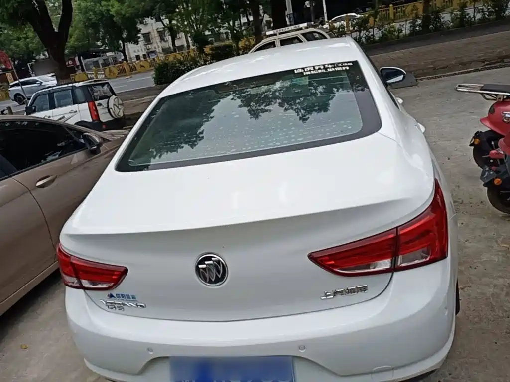 Buick Verano — миниатюра 6