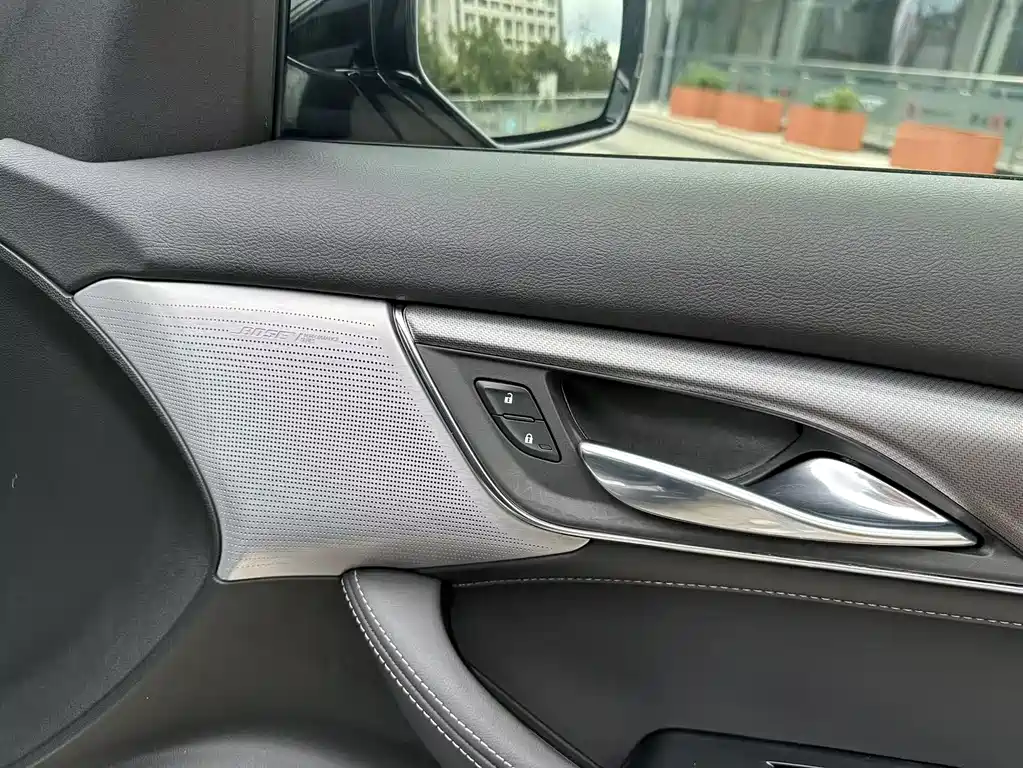 Cadillac CT5 — миниатюра 29