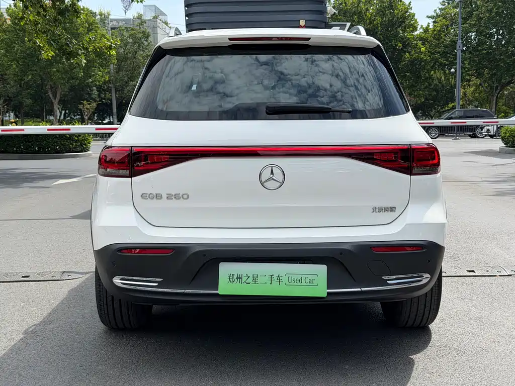 Mercedes-Benz EQB — миниатюра 7