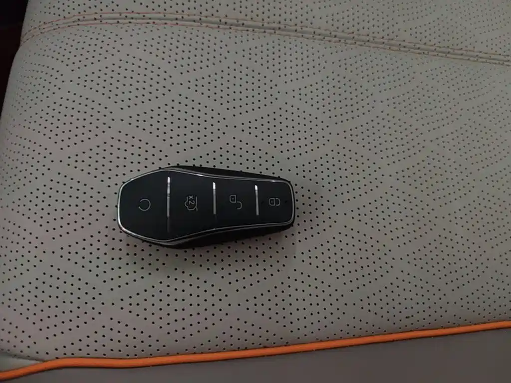 BYD Yuan Plus — миниатюра 9