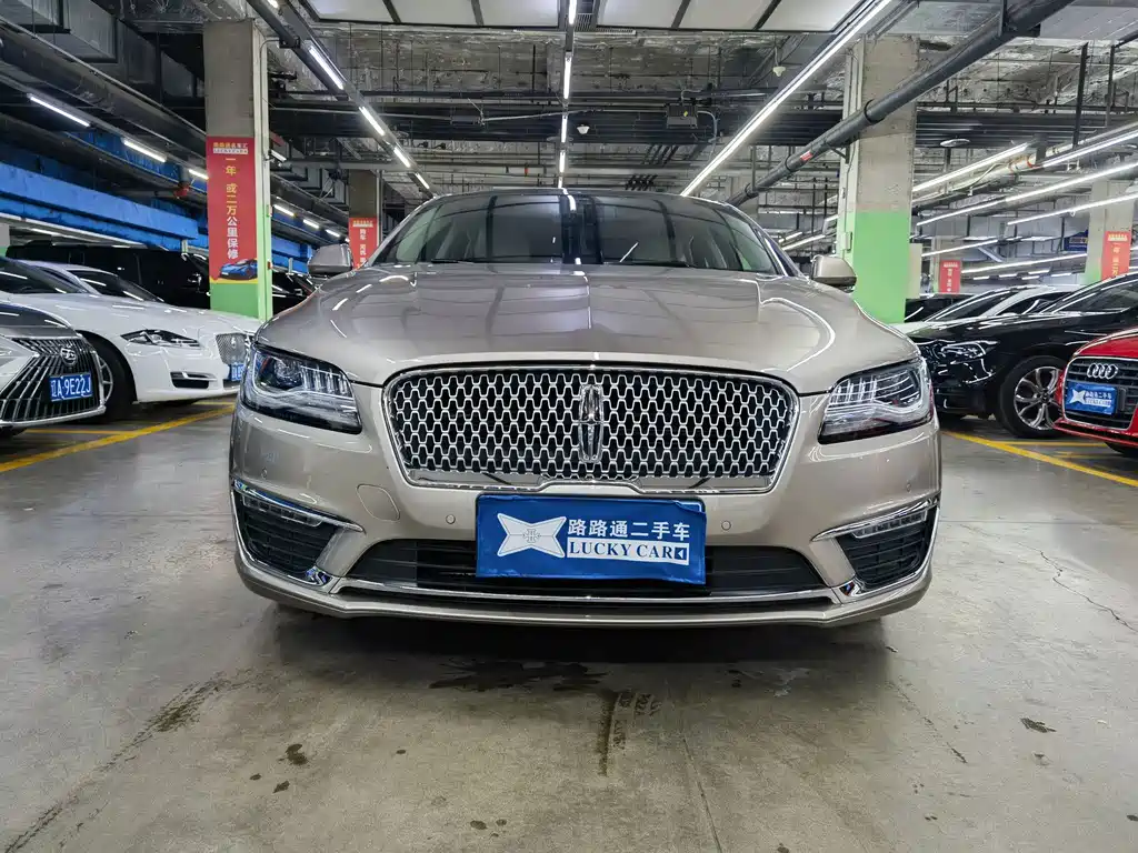 Lincoln MKZ — миниатюра 2