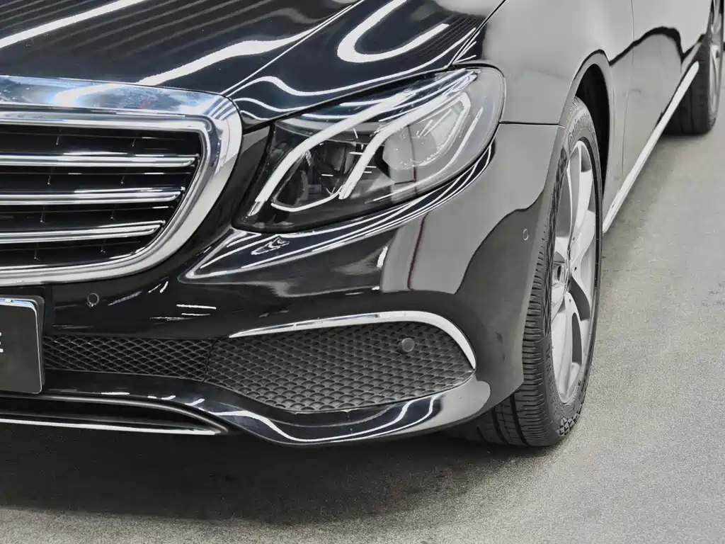 Mercedes-Benz E-Class — миниатюра 28