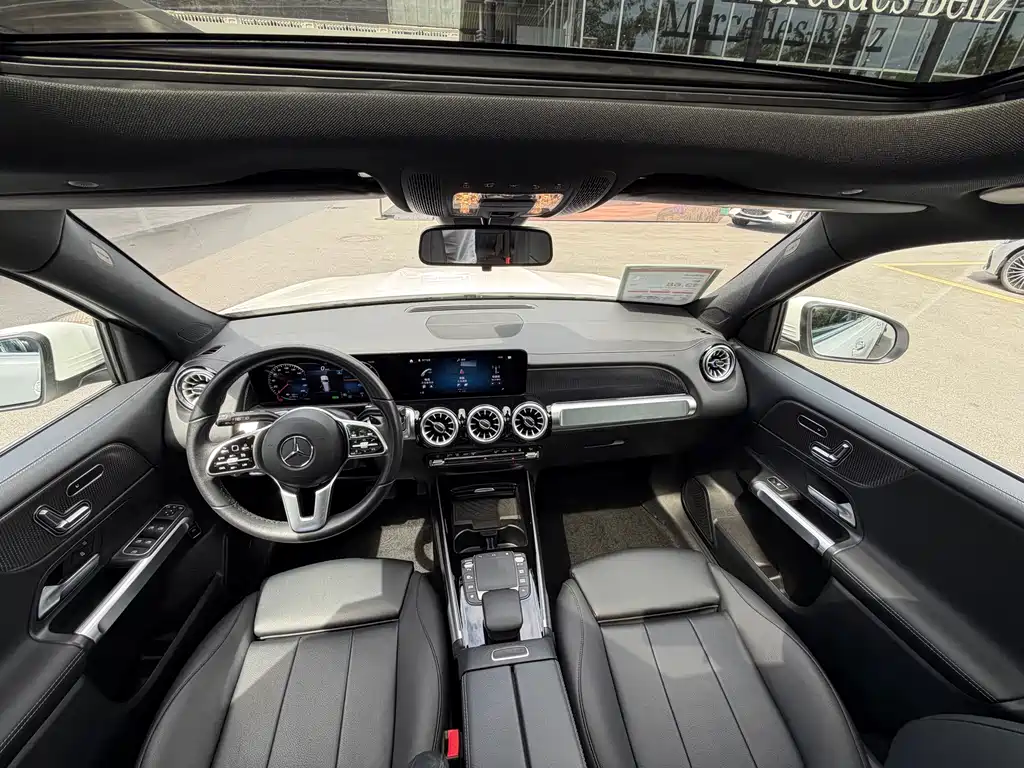Mercedes-Benz EQB — миниатюра 13