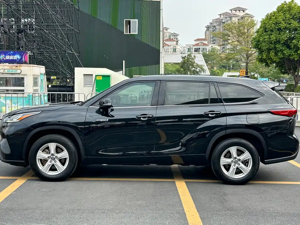 Toyota Highlander — миниатюра 5