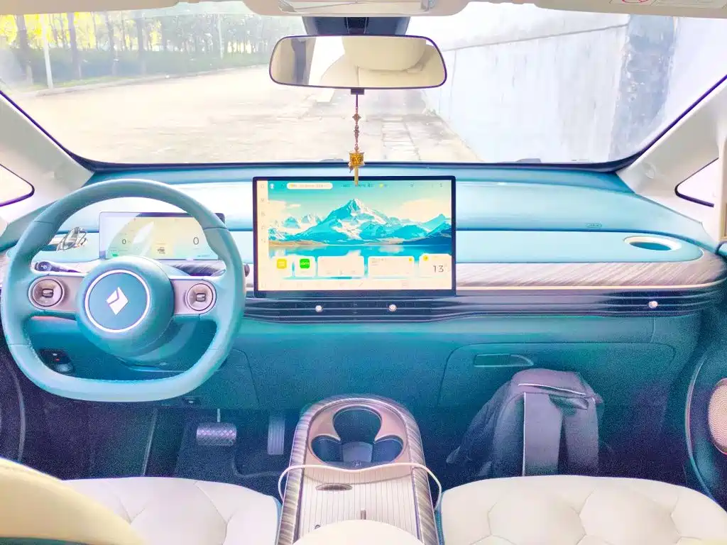 Baojun Yunduo — миниатюра 5