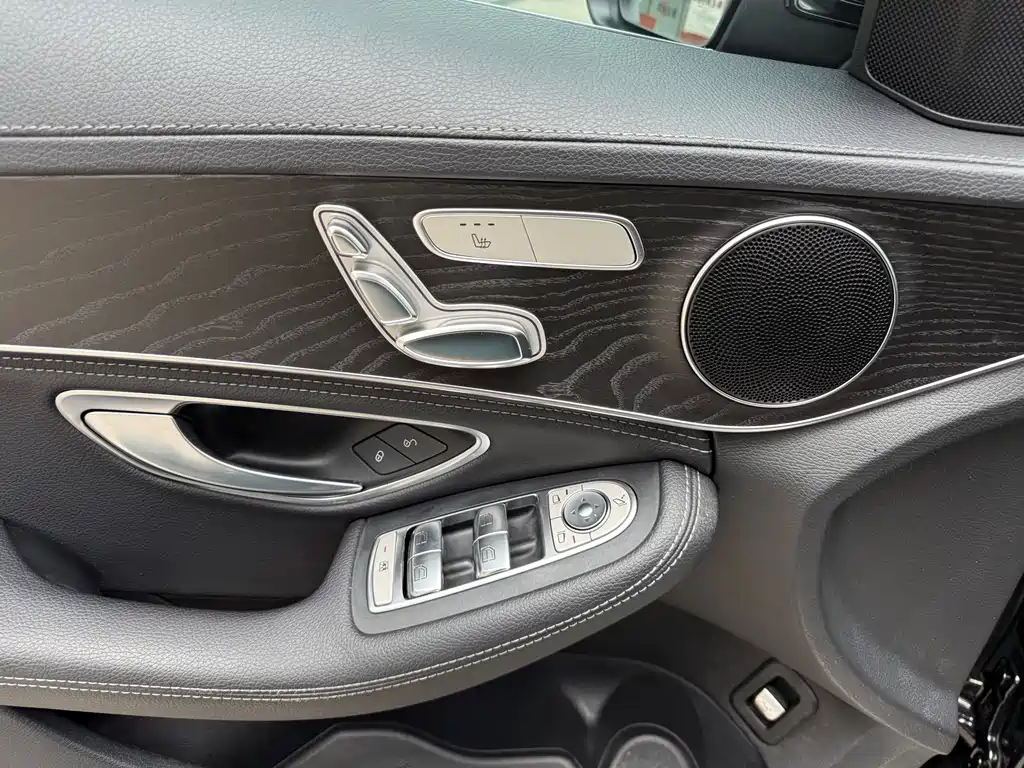 Mercedes-Benz C-Class — миниатюра 18
